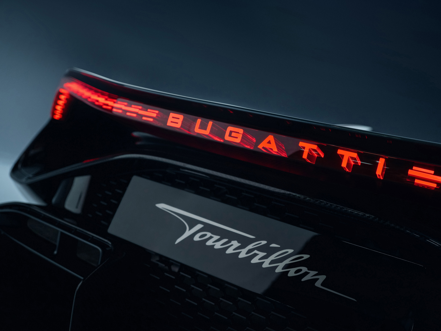 SMALL_BUGATTI-World-Premiere-Presskit-Images-31